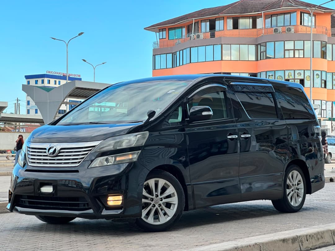 TOYOTA VELLFIRE thumbnail 2